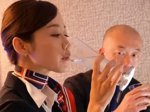 Tiếp tục từ phần trước, phiên bản đầy đủ của màn dạo đầu của người phụ nữ xinh đẹp với đôi tất lụa màu xám