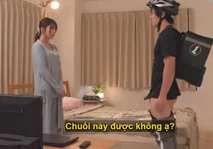 Một cô gái xinh đẹp đội mũ đen quỳ xuống để thổi kèn sâu. Tôi thích cảm giác được quan hệ bằng miệng. Cảm giác nó to và cứng đến nỗi tôi không thể chịu đựng được nữa…