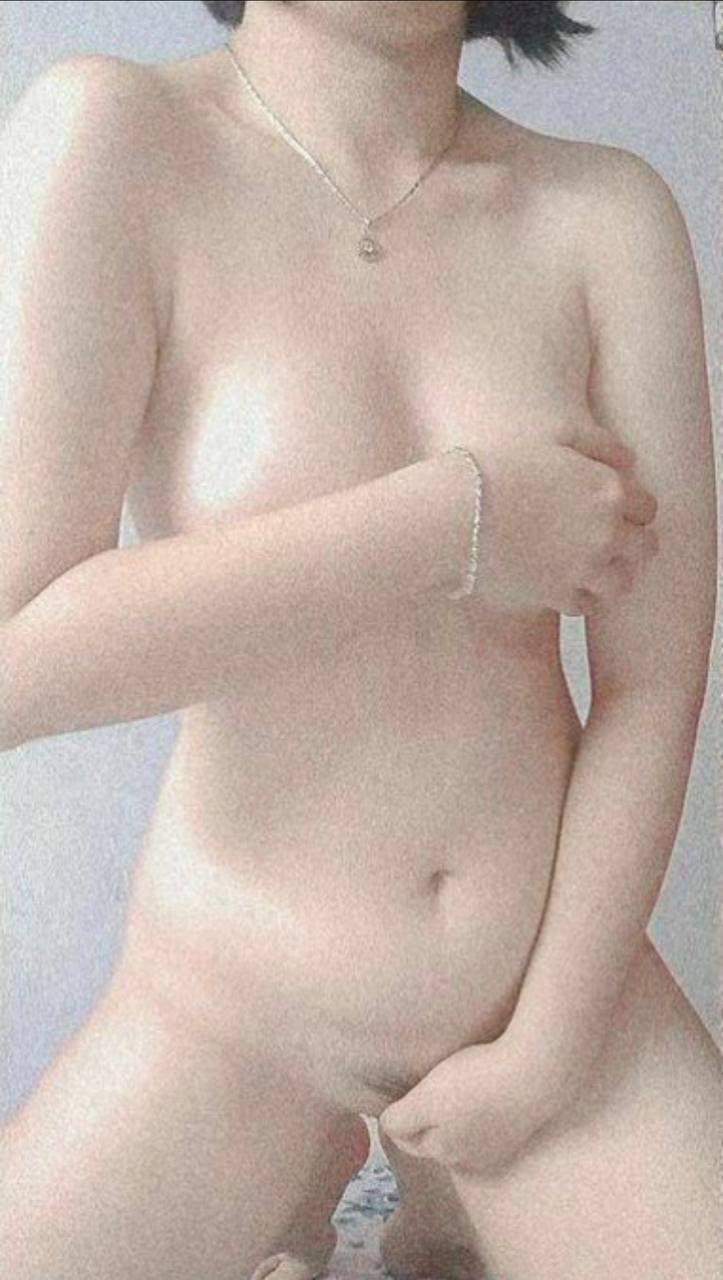 "Fallen Nun" - có sự tham gia của Cola
