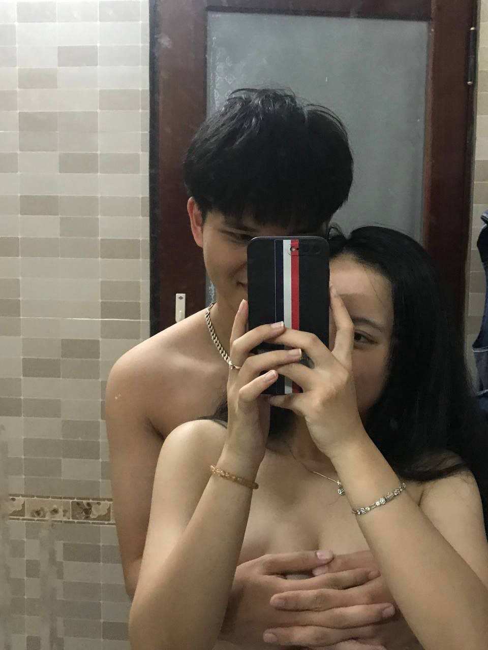 Lồn em khít nhún anh tý gãy buồi
